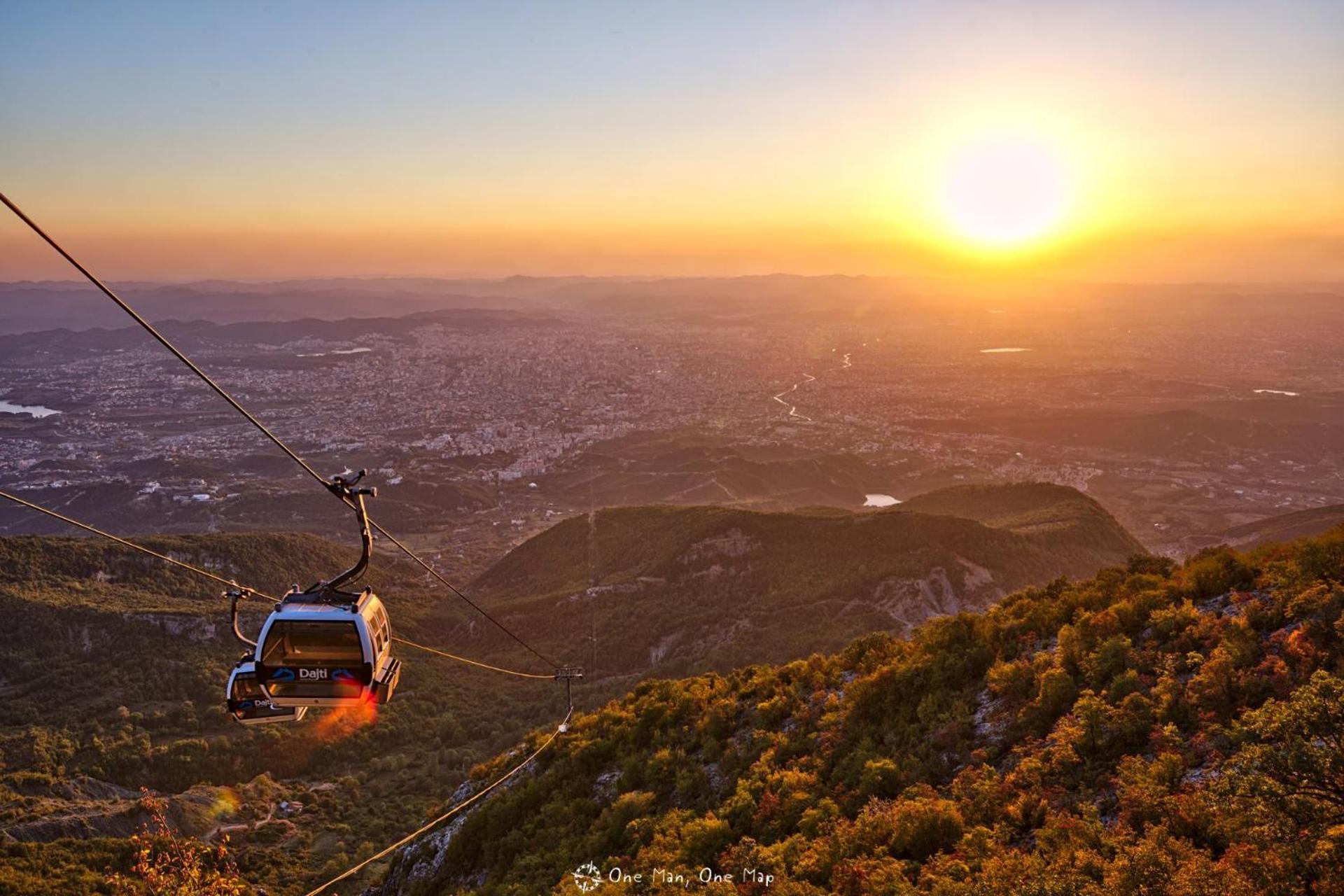 Dajti Mountain View Apartment Tirana Bagian luar foto